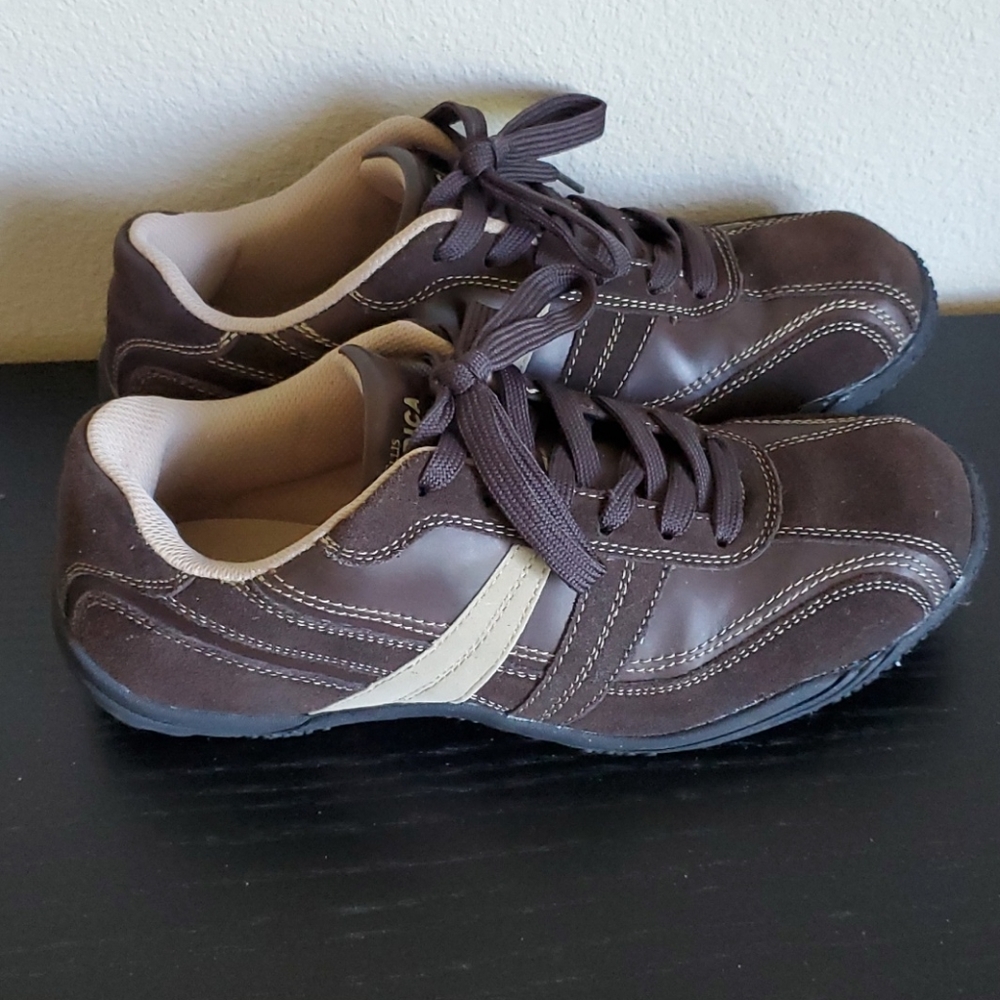 Perry Ellis men leather shoes size 9